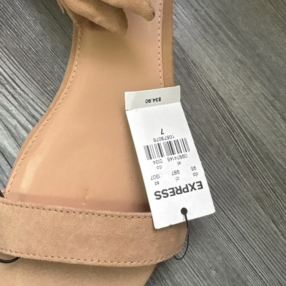 NWT Express astray sandals Sz 7 - Picture 5 of 5
